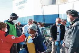 Migranti, altri 75 sbarcano a Napoli