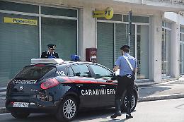 In ufficio postale con documenti falsi, arrestato