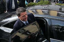 Renzi: «Terza Repubblica? Sembra la terza media»