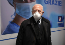 Fase 2, De Luca: «Raddoppiate pensioni al minimo, giornata storica»