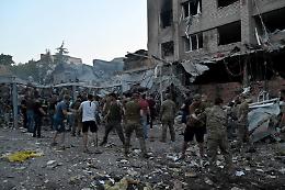 Ucraina, raid russo su Kramatorsk: 8 morti. L’inviato del Papa a Mosca