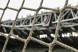Juventus fuori da Conference League, sentenza Uefa: esclusione da coppe e multa