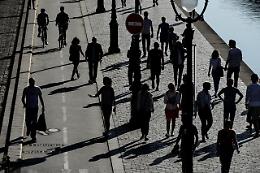 Covid Francia, «serve lockdown totale per almeno un mese»