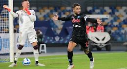 Napoli-Bologna 3-0, gli azzurri dominano e si riprendono il primato