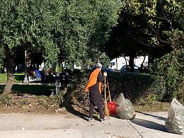 Al via le operazioni di recupero delle aree verdi della Rotonda Diaz