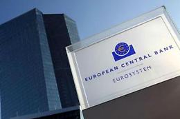 Bce: tassi invariati a lungo