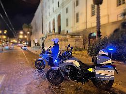 Sangue in piazza Carlo III, 16enne ferito per vendetta