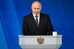 Russia, Putin avverte l'Occidente: «Abbiamo armi per colpirvi»