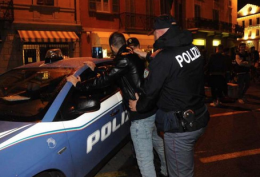 Nascondeva droga in bagno, arrestato