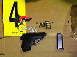Litiga coi vicini e spara con pistola clandestina: arrestato