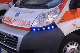Pisa, cade dalle scale e si taglia con un vetro: muore a 4 anni