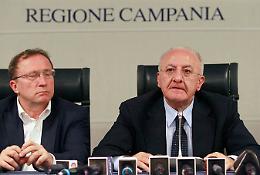 Allarme di De Luca: fondi europei a rischio e Comuni in dissesto per colpa di Caldoro