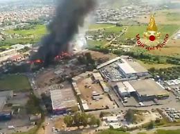 Ciampino, incendio in impianto rifiuti: «Tenere finestre chiuse»