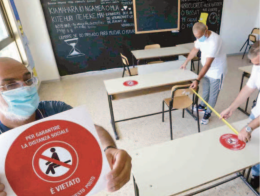Scuola, a Napoli mancano 200 aule