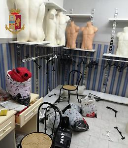 Negozio del “falso" alla Duchesca, un arresto