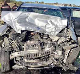 Incidente Chieti, morti neonata e il padre in scontro tra due auto a San Salvo