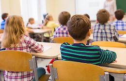 Acerra, si torna in classe alle Materne, martedì alle prime elementari: ingressi scaglionati