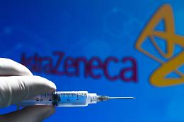 Vaccino AstraZeneca, Ema: «Improbabile approvazione a gennaio»