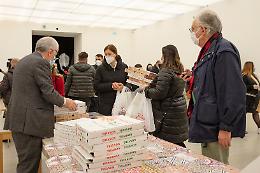 Arte e solidarietà, al Madre distribuiti pasti caldi