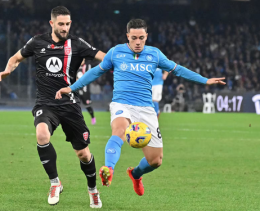 Il Napoli non sfonda, Meret para un rigore e salva gli azzurri