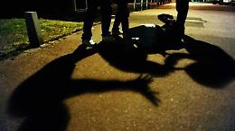 Movida violenta, 14enne accerchiato e picchiato