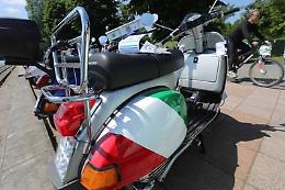 Trump pensa a dazi su prodotti Ue, nel mirino anche la Vespa