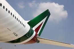 Fiato sospeso per Alitalia, gli esuberi sul tavolo del Cda