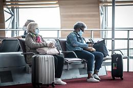 Viaggi all'estero e Covid, quarantena e tampone per chi rientra in Italia