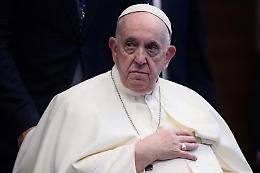 Papa Francesco ricoverato, prima notte al Gemelli per infezione respiratoria