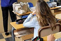Mascherine al chiuso cosa cambia da domani: scuola, supermercato, chiesa