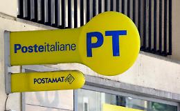 Banditi all’ufficio postale, rapinati due clienti in fila