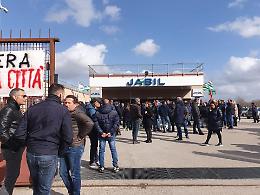 Jabil, Cgil: azienda ufficializza addio al mercato italiano
