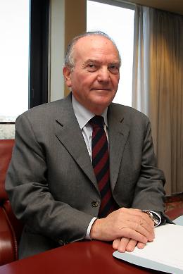 Commercialisti, l'Ordine di Napoli intitola sala conferenze a Raffaele Giglio