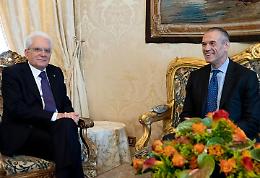 Governo, Di Maio al Quirinale: proposta per spostare Savona. Il Colle riflette. Da Salvini timida apertura