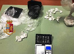 Spaccio a Caivano, arrestati madre e figlio
