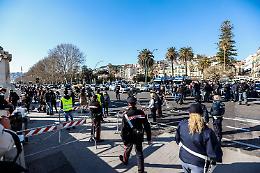 Lite sul lungomare: tre ragazzi feriti con coltello 