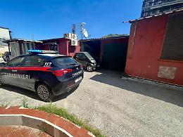 Custodiva 430 chili di sigarette, preso contrabbandiere a Napoli