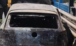 Auto esplosa, si indaga per omicidio e incendio