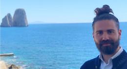 Minibus precipitato, martedì i funerali dell'autista