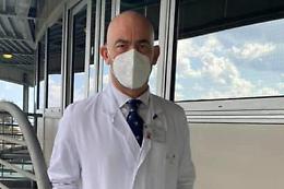 Bassetti: «Minacce ogni giorno da no vax, mi guardo le spalle»