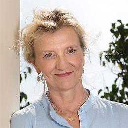 La scrittrice Strout operata d'urgenza a Napoli