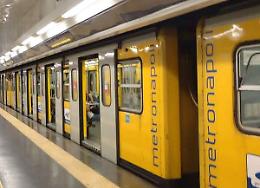 Evade per fare borseggi nella metro: fermato ladro seriale
