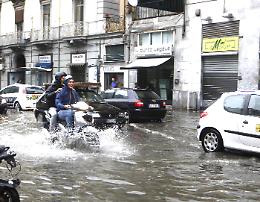 Maltempo, disagi nel Napoletano e sulle isole