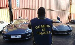Truffa delle auto di lusso: bloccati e sequestrati tutti i documenti