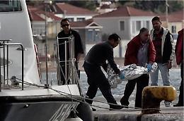 Migranti, nuova tragedia nell'Egeo: morti 13 bambini