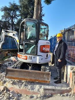 San Giovanni Bosco, demolito manufatto abusivo dei guardamacchine