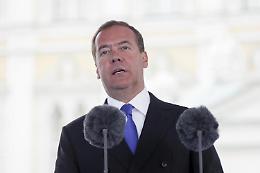 Ucraina, Medvedev attacca la Nato: «È organizzazione criminale»
