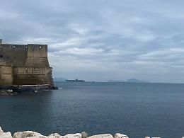 Portaerei americana nel golfo di Napoli