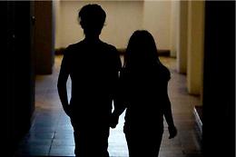 Abusava di figlia e nipote minorenni, arrestato 44enne