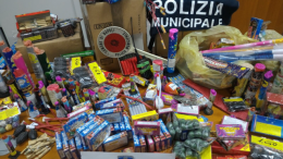 Napoli, fuochi illegali venduti attraverso i social